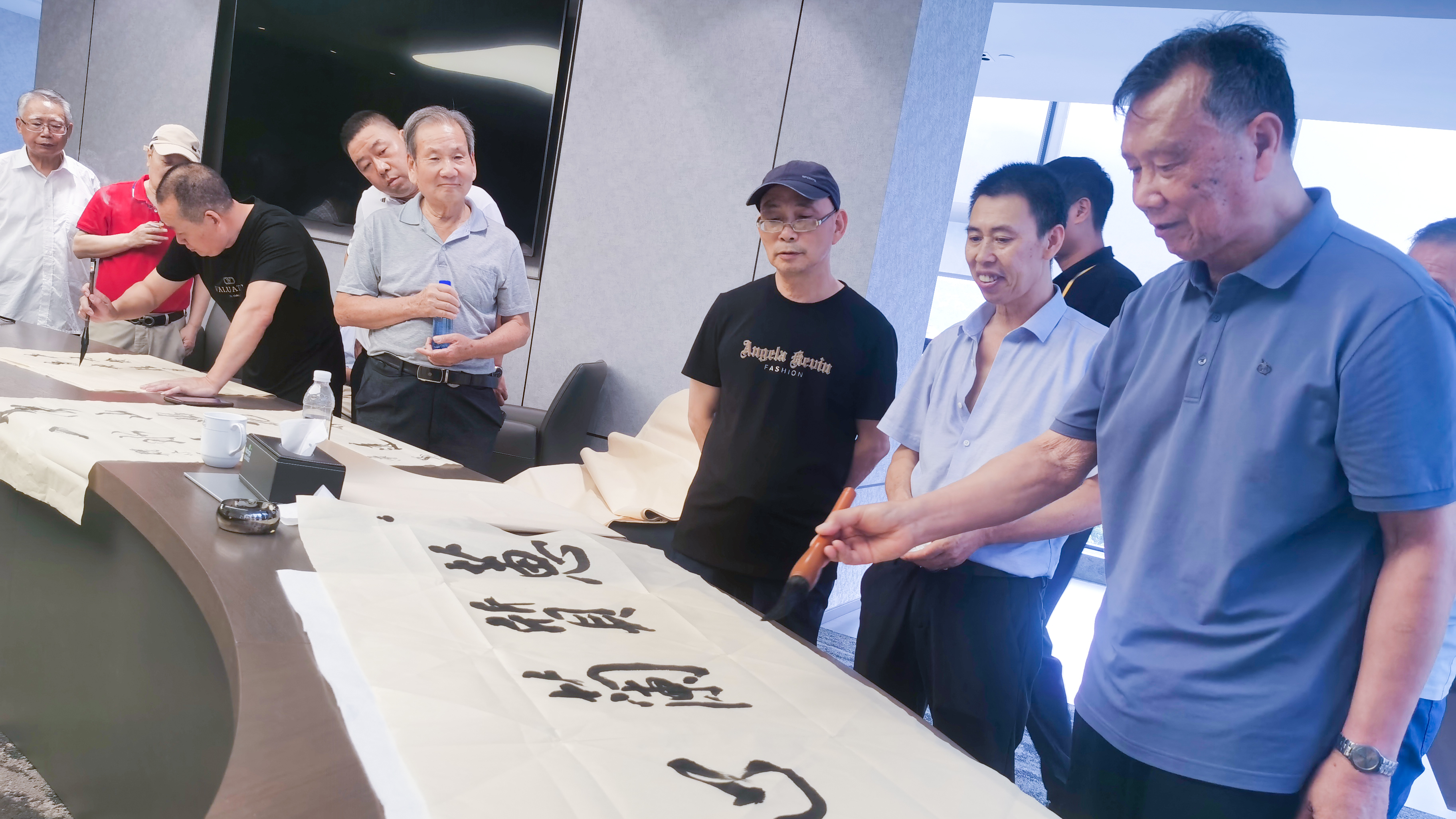 楠溪詩(shī)韻 筆墨傳情 | 永嘉縣詩(shī)詞與楹聯(lián)學(xué)會(huì)參觀凱奇集團(tuán)